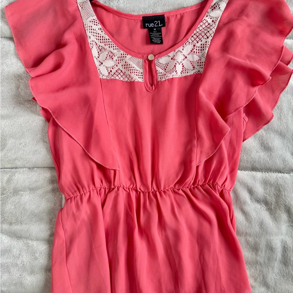 ⚠️Rue21 Coral Ruffle Blouse with Lace⚠️